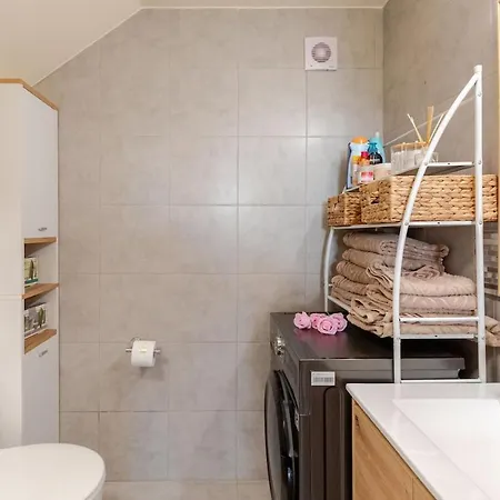 Heated Jacuzzi & Luxury Garden Retreat בית נופש