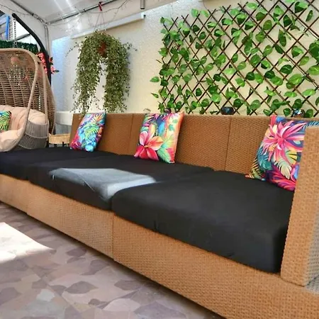 Heated Jacuzzi & Luxury Garden Retreat לרנקה