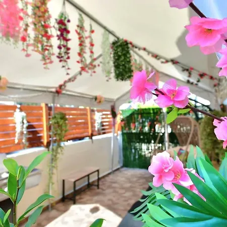 Heated Jacuzzi & Luxury Garden Retreat * לרנקה