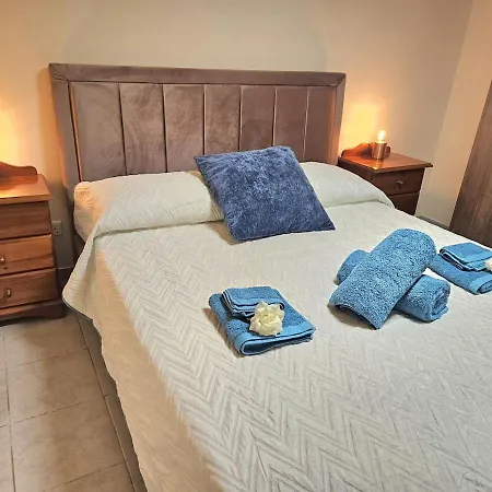 Heated Jacuzzi & Luxury Garden Retreat בית נופש *