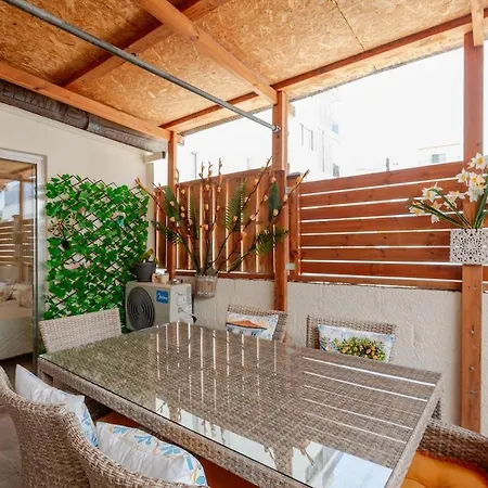 בית נופש Heated Jacuzzi & Luxury Garden Retreat *