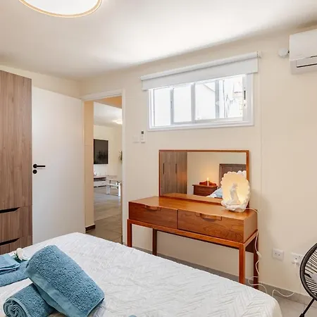 Heated Jacuzzi & Luxury Garden Retreat בית נופש